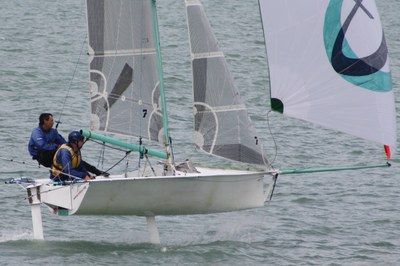 R589 - Merde - David Pairman and Tim Allan foiling kite