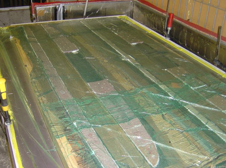 Main foils foam filled