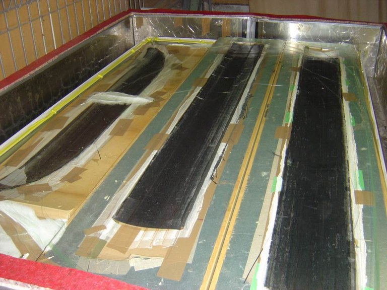 Rudder vertical and rudder foil in oven