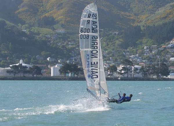 R603 - L3 Dan Leech and Sean Milner - Upwind from astern
