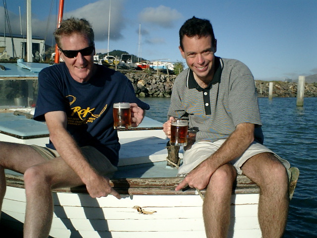 Meridian Energy vs Committee boat Meridian Energy failed to get "above" the committee boat to finish.
This is where their prod went in. (Dave n Tim)