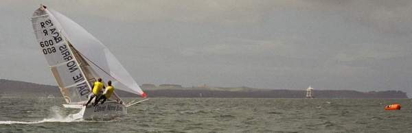 Davie Norris Boats Sean Milner and Steve Fortune tight kite lead Leander 2004