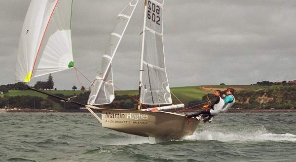 Martin Hughes Paul MacIntosh and Kenny Fyfe kite Leander 2004