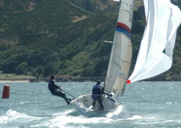 Stagecoach Steve Hogg and Neill Wood kite drop