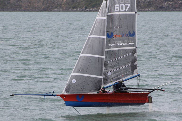 R607 - TheVirtual - Paul Roe and Dan Leech foiling