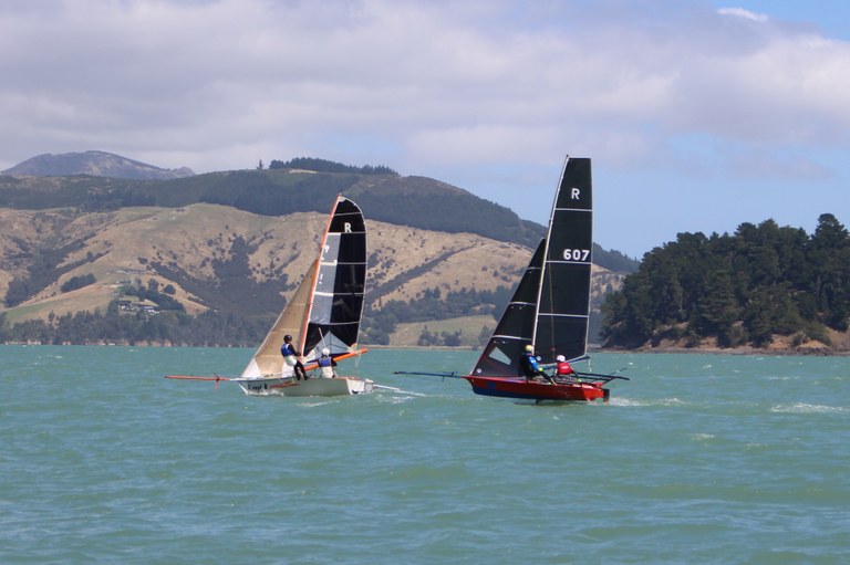 R567 - Raptr - Ben Jassin and Owen Daniell R607- TheVirtual - Paul Roe and Malcolm Snowdon