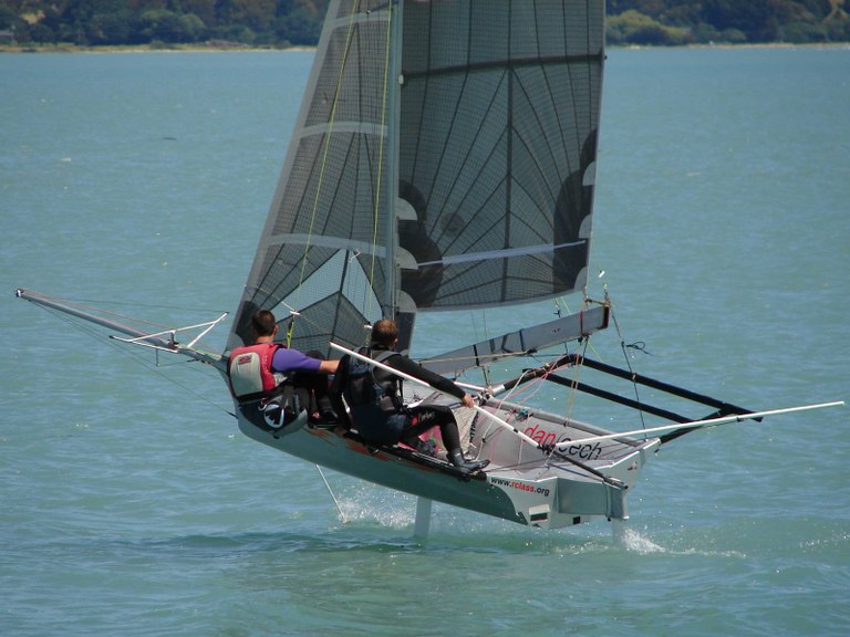 R603 - L3 - Sean Milner and Andy Gallagher Foiling